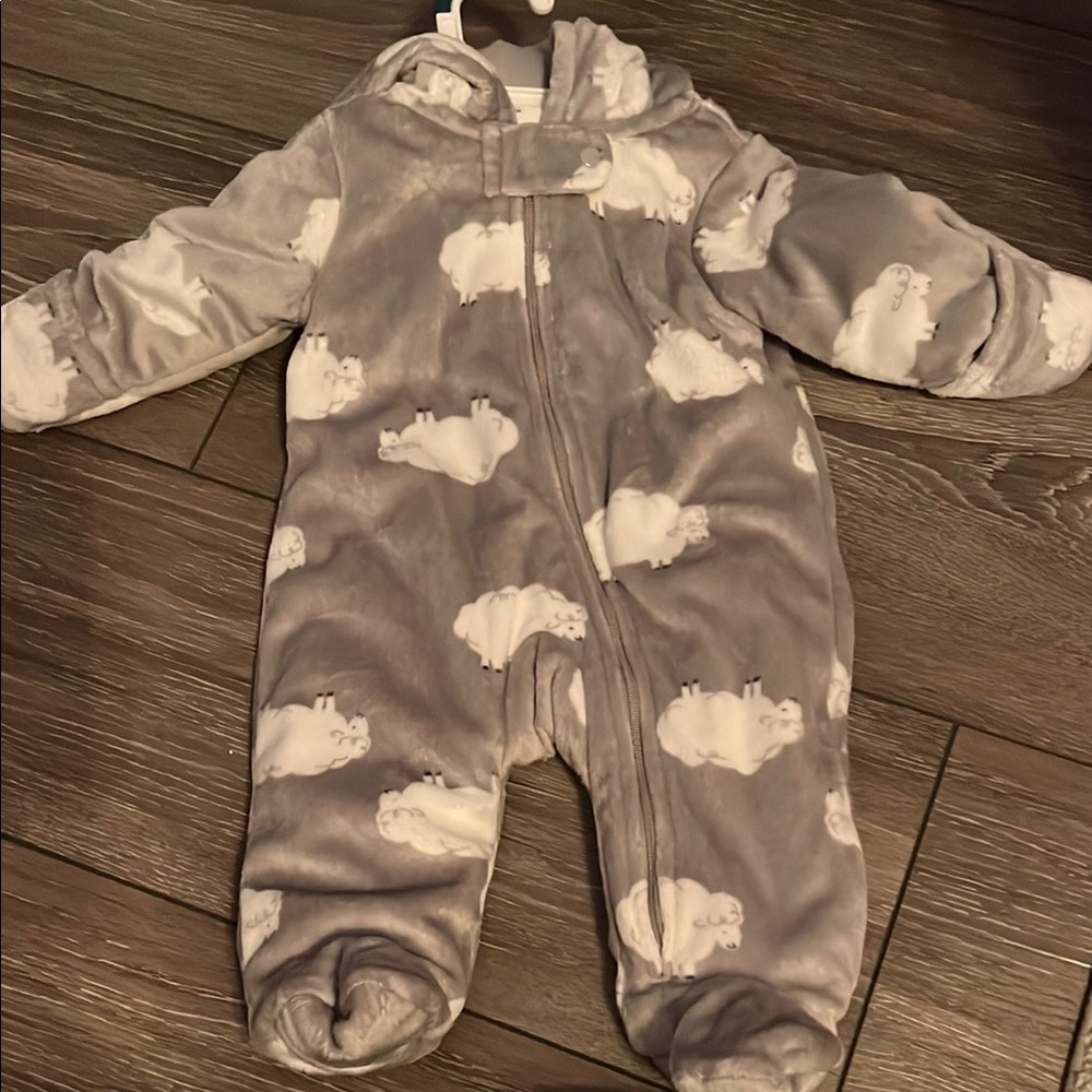 NWOT Gray Sheep Print Snowsuit
